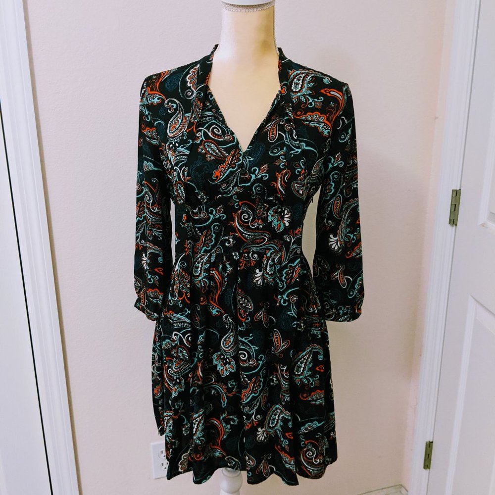 Forever 21 Paisley V-Neck Dress